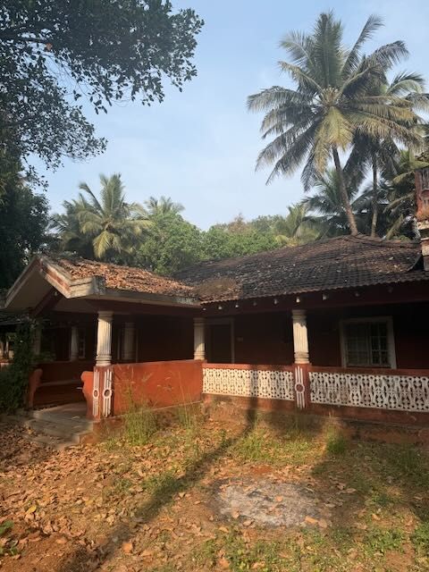 Exploring a haunted house